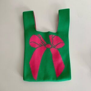Green Tote Bag with Pink Bow Design